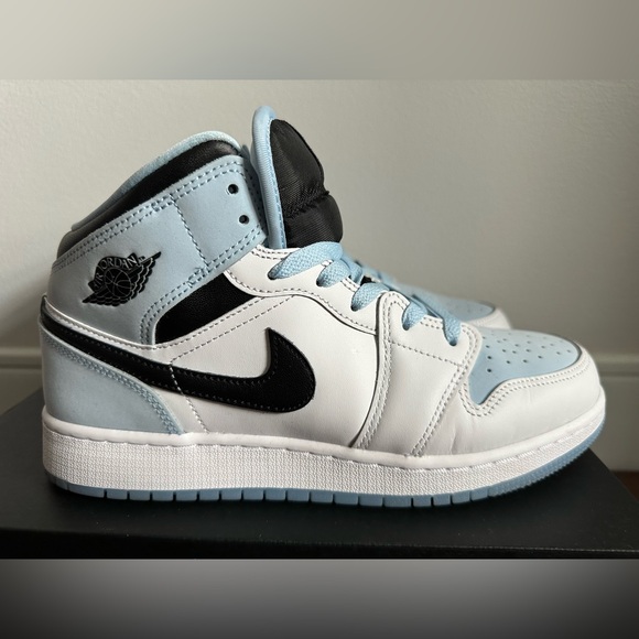 Air Jordan 1 mid SE (GS) - Picture 6 of 12